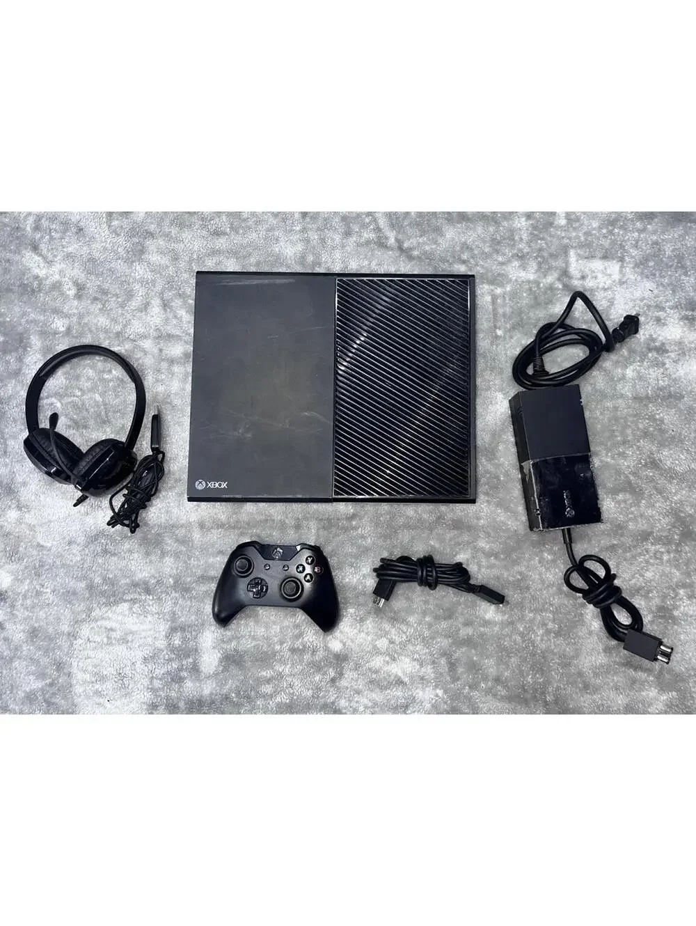 Microsoft Xbox One Console Bundle - Controller And Cables - Works